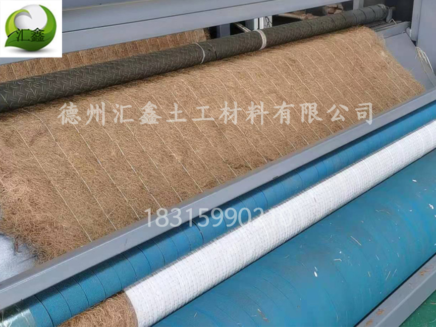 绿化草毯的生产(图1) 绿化草毯的生产(图1)