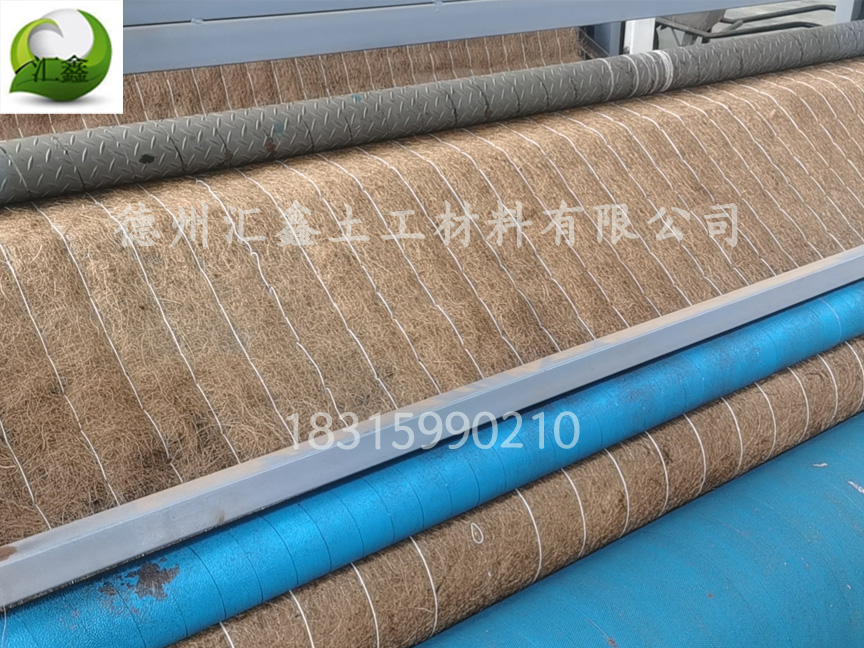四川何总订购的植物纤维毯正在快速的生产中(图1)